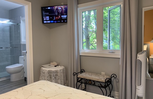 Ambiance by the Falls Cozy Suite