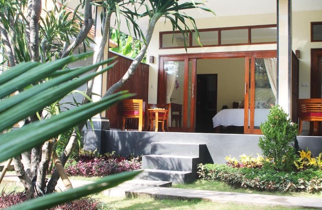 Amed Kunara Guest House