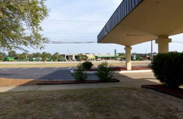 Americas Best Value Inn Wilson - UNIT 16 ONE BED GROUND FLOOR