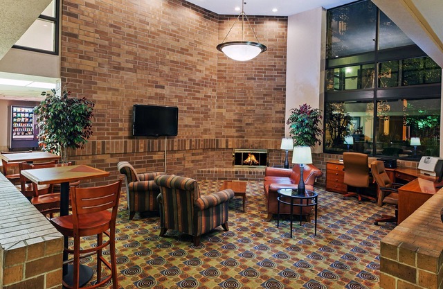 AmericInn by Wyndham Omaha