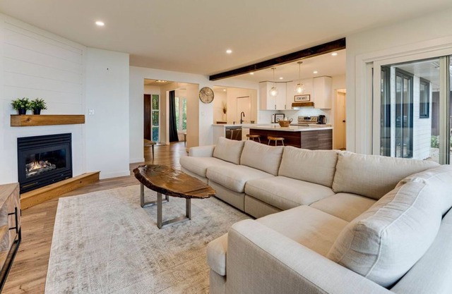 AMIGO LAKE HOUSE