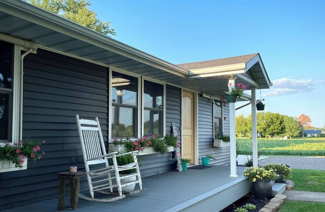 Amish Farm Country | Sleeps 18 | Quiet Getaway