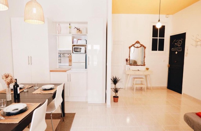 Amparito Apartment - Casc Antic