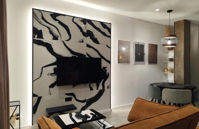 Amplio Estudio en Valencia