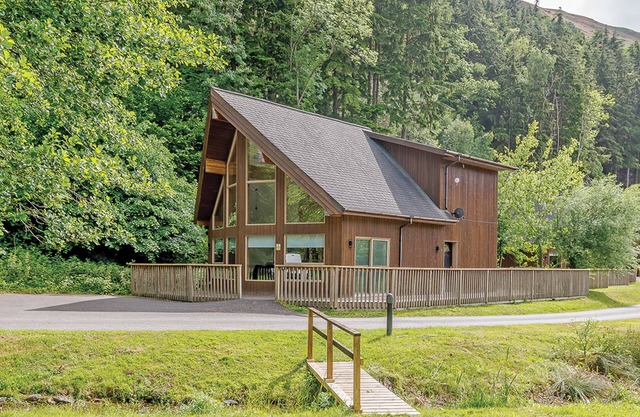 An extremely spacious two storey luxury lodge.