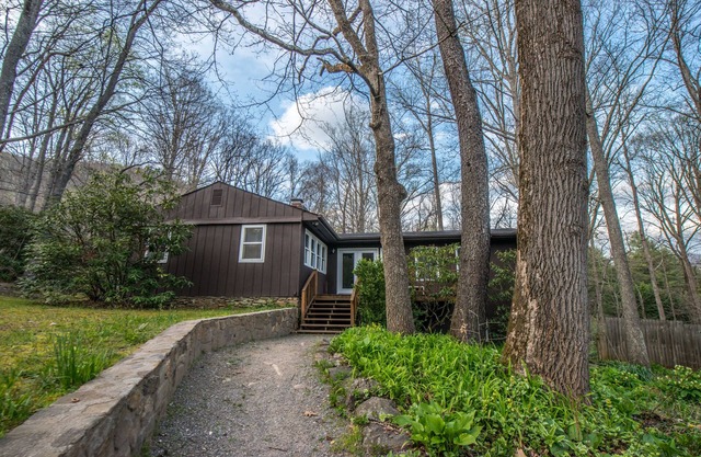 An original Black Mountain College cottage in a private wooded property