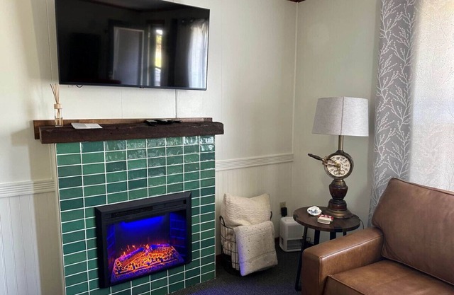 Anchorage Cottages Unit 4 Dog Friendly and close to the beach