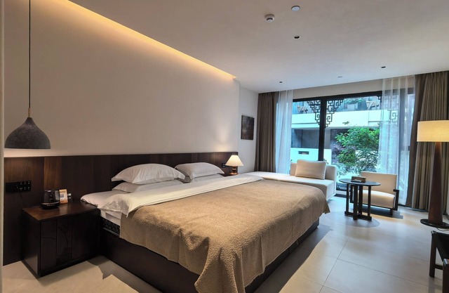 Ancient Charm Luxe Retreat Lijiang