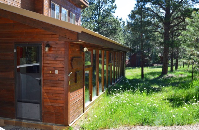 Angel Fire Vacation Rental Pet Friendly Cozy light bright Home