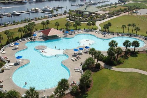 Angie's Place w Golf Views Plus Huge Resort Pool