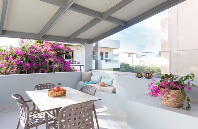 Antigoni's Seaside Lodge