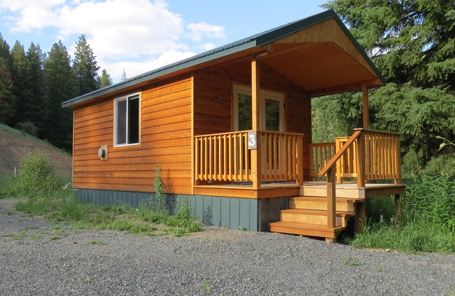 Antone Creek Lodge, Cabin #3