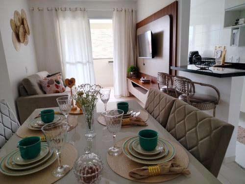 Apê Prime Confort 2 quartos com ar, vista piscina - a 6min da praia de Aruana