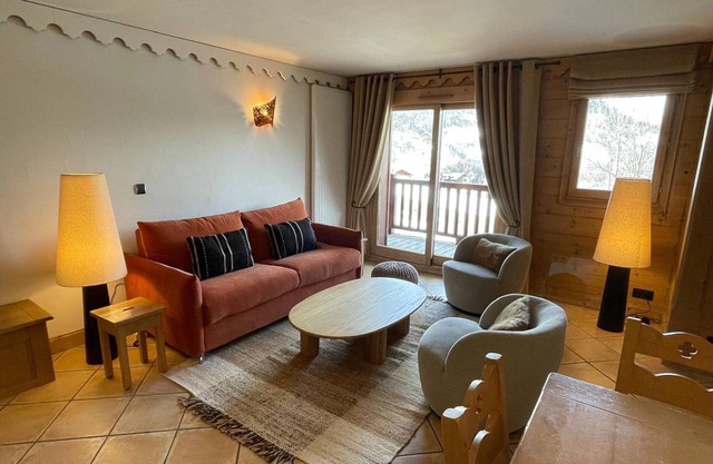 Apartment for 6 with pool, spa, parking - Ski-in/Ski-out