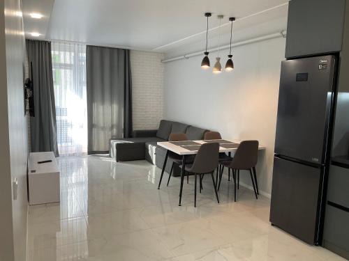 Apart-hotel in Avalon on Chornovola St