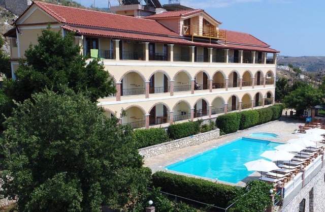 Apart-Hotel Llazari