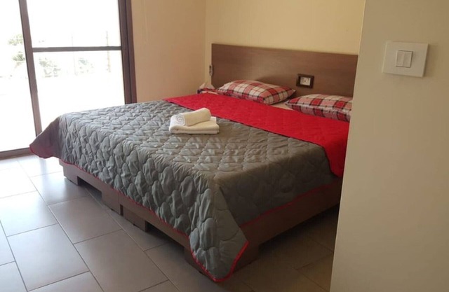 Apartment rooms with terrace, gym, laundry room. Near Lau and Byblos marketplace