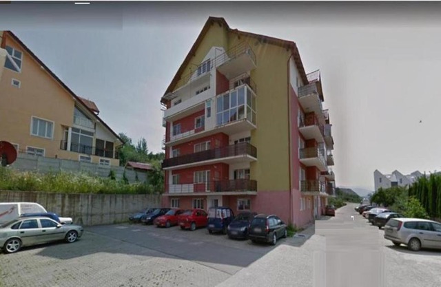 Apartament 3 camere 3 paturi pentru 6 pers,plus un pat de o persoană de rezervă