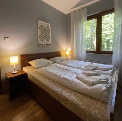 Apartament z ogródkiem, basen, garaż, Villa 4 Pory Roku