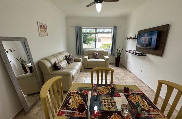 Apartamento a menos de 180 metros do Praia da Enseada - Melhor do Guarujá
