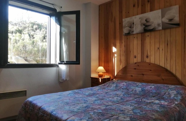 Apartamento Besiberri 3 situado en una planta baja y con terraza