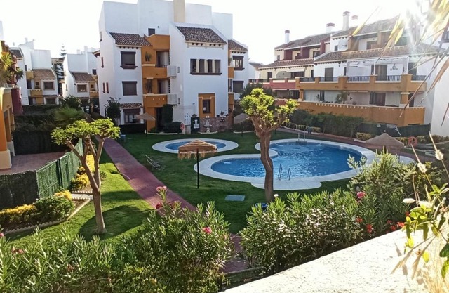 Apartamento cercano a campo de golf en Costa Esuri