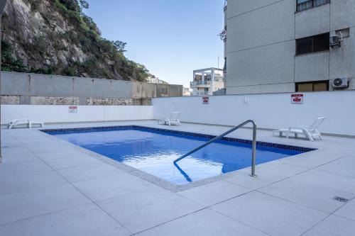 Apartamento em Botafogo a 9min da praia - MRF1307