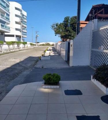 Apartamento em Cabo Frio a 50 metros da praia Quase em frente à praia