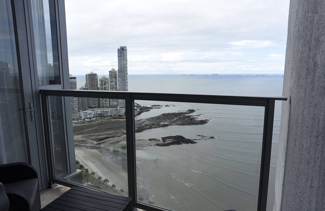 Apartamento en YOO Vista al mar en Avenida Balboa