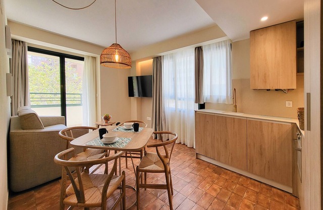 APARTAMENTO LAS CIENCIAS C. WIFI+AIRE ACONDICIONADO