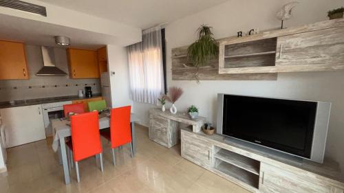 Apartamento familiar con piscina