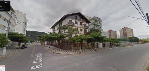 Apartamento Lelis - Descanso para a família e seu pet, pertinho do mar - praia Guarujá - SP