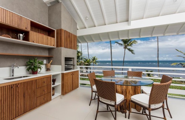 Apartamento Luxuoso à Beira-mar em Praia do Forte