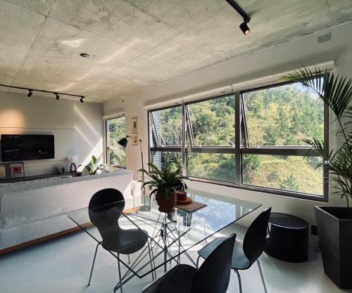 Apartamento moderno no MaxHaus Praia Brava Piscinas, Academia e Vista Verde