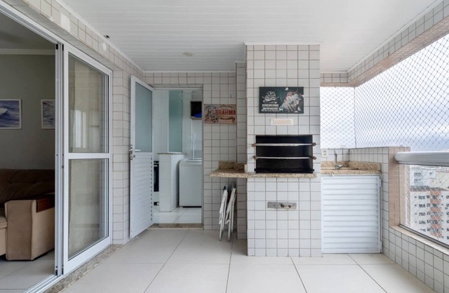 Apartamento na Praia da Aviação a 100m praia