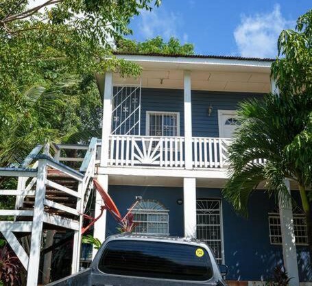 Apartemento Familiar en Roatan - Bella Vista