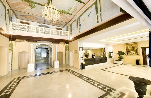 Aparthotel Monarque Sultán