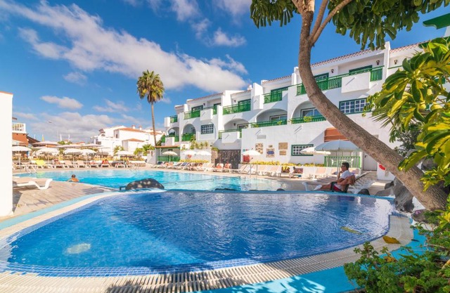 Aparthotel Neptuno Costadeje