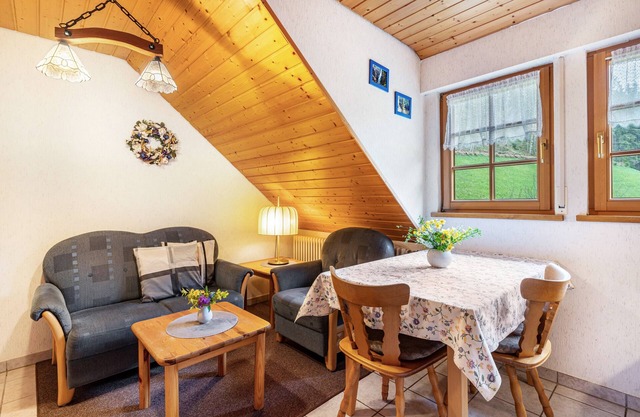 Apartment 'Ferienwohnung 2 Im Bauernhaus' with Shared Terrace, Shared Garden and Wi-Fi