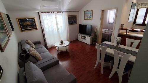 Apartman Beus-five min form the beach