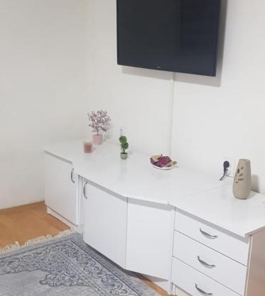 Apartmani Ena