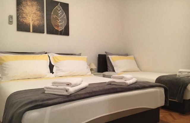 Apartment Željko - large terrace : - Makarska, Riviera Makarska, Croatia
