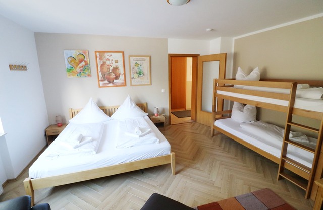 Apartment 01 "Luchs", 46 sqm, living/bedroom, max. 3 adults + 1 child