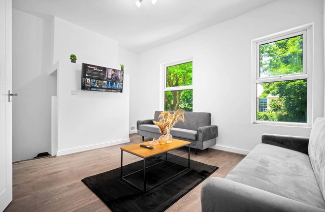 Apartment 1 Bedroom,sleeps6,parking