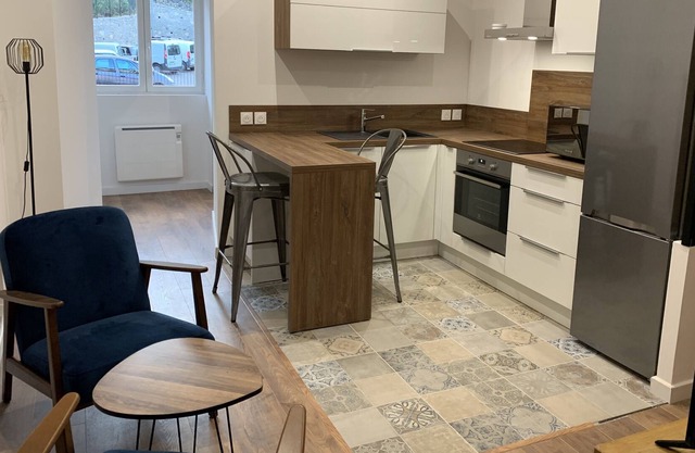 Apartment 4 * Center