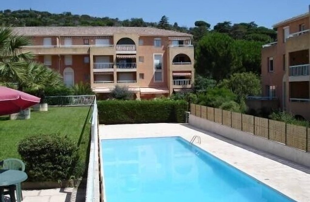 Apartment 4 People In Residence Secured Swimming Pool Garage CAVALAIRE/SEA