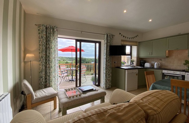 Apartment 432 - Clifden - sleeps 2 guests in 1 bedroom