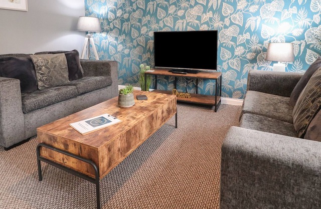 APARTMENT 5 @ BLACKPOOL SLEEPOVER, pet friendly in Blackpool