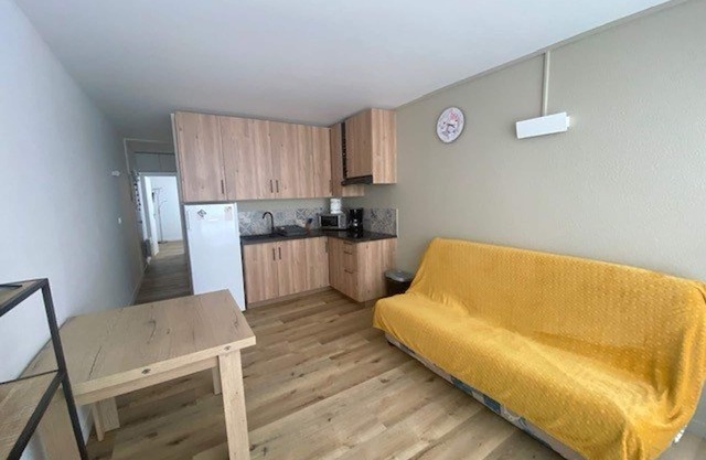 Apartment 7 pax, Direct Access to Slopes and Shops, Balcony, Ski Locker, Free Parking
