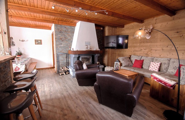 Apartment 80 m2; sleeps 8, direct access to Espace Diamant